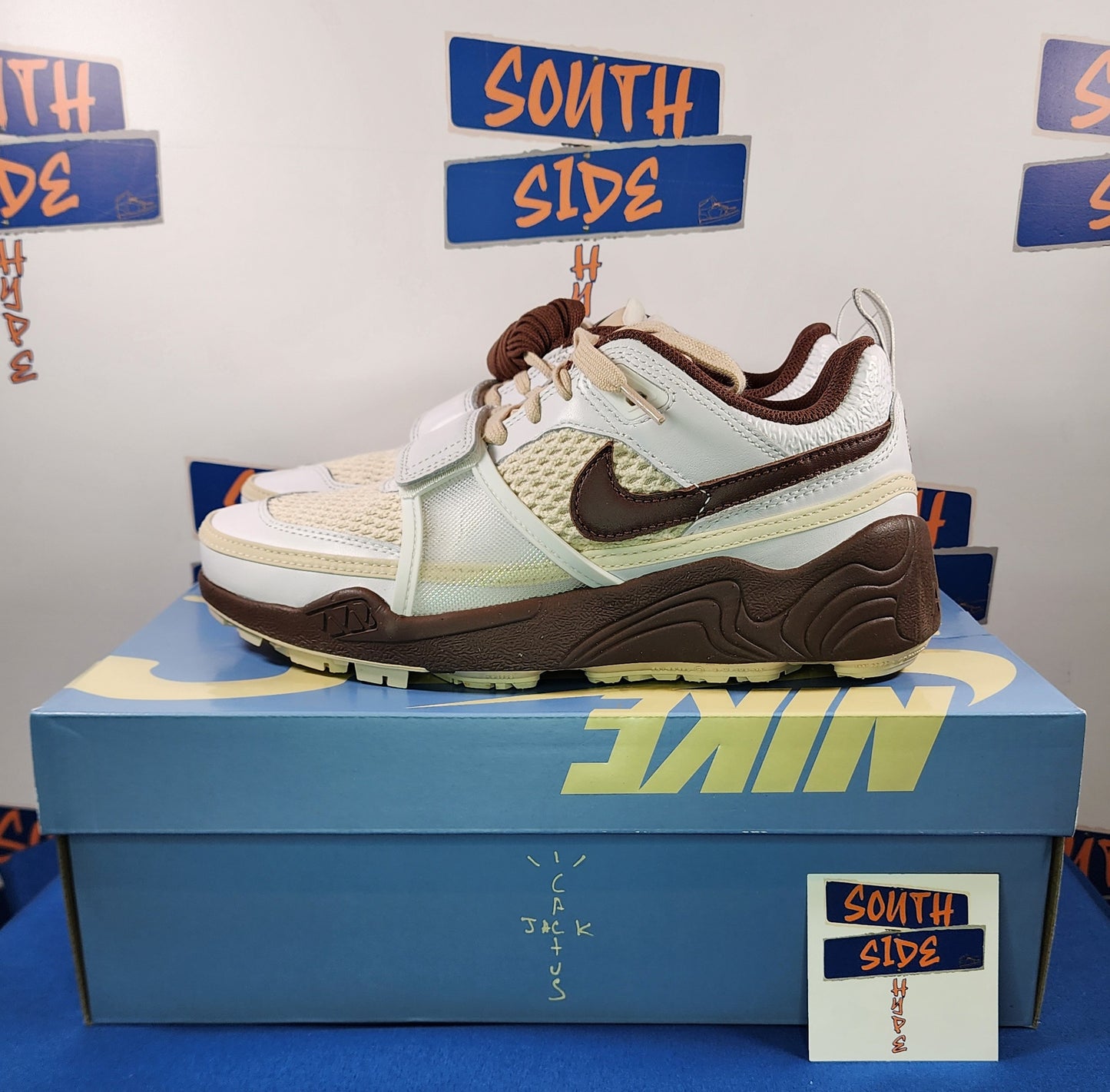 Nike Zoom Field Jaxx Travis Scott Light Chocolate